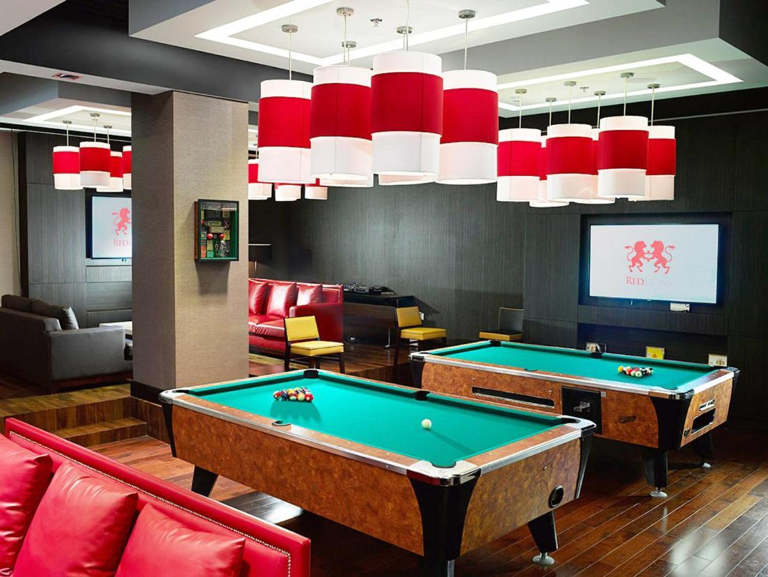 Ramee Grand Hotel And Spa Al-Manamah Bagian luar foto The lounge at the Cardiff International Pool