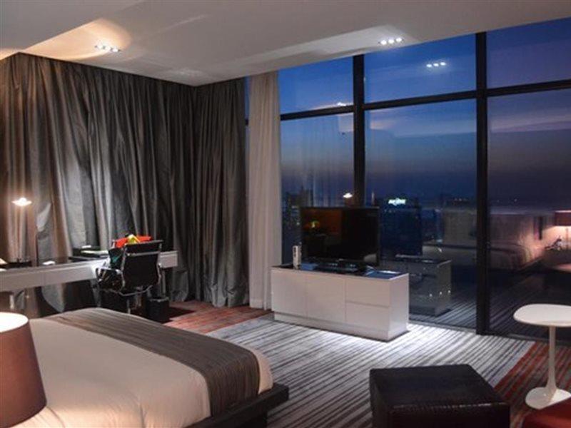 Ramee Grand Hotel And Spa Al-Manamah Bagian luar foto A suite at the hotel